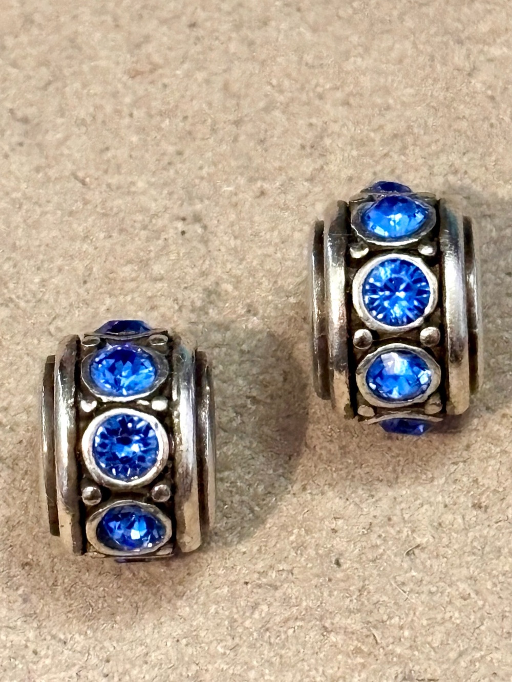 🆕Listing Two Brighton Glam Spacers in Dark blue Round crystals in silver Retired